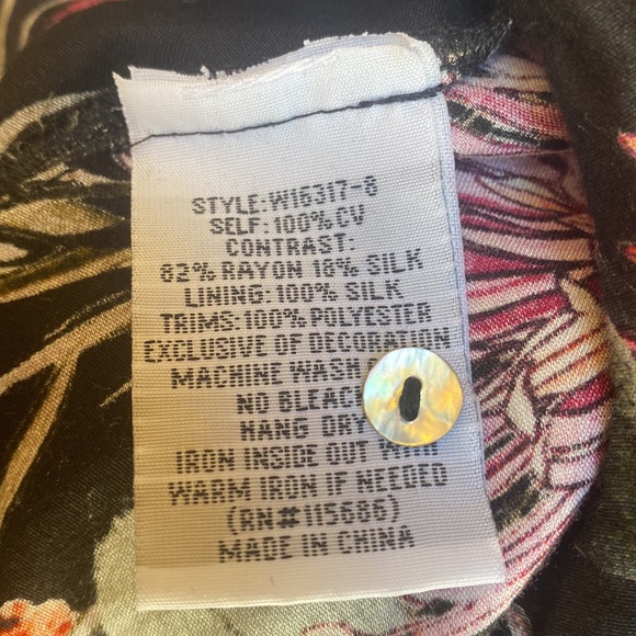 JOHNNY WAS SILK AND VELVET BLOUSE - Picture 7 of 9